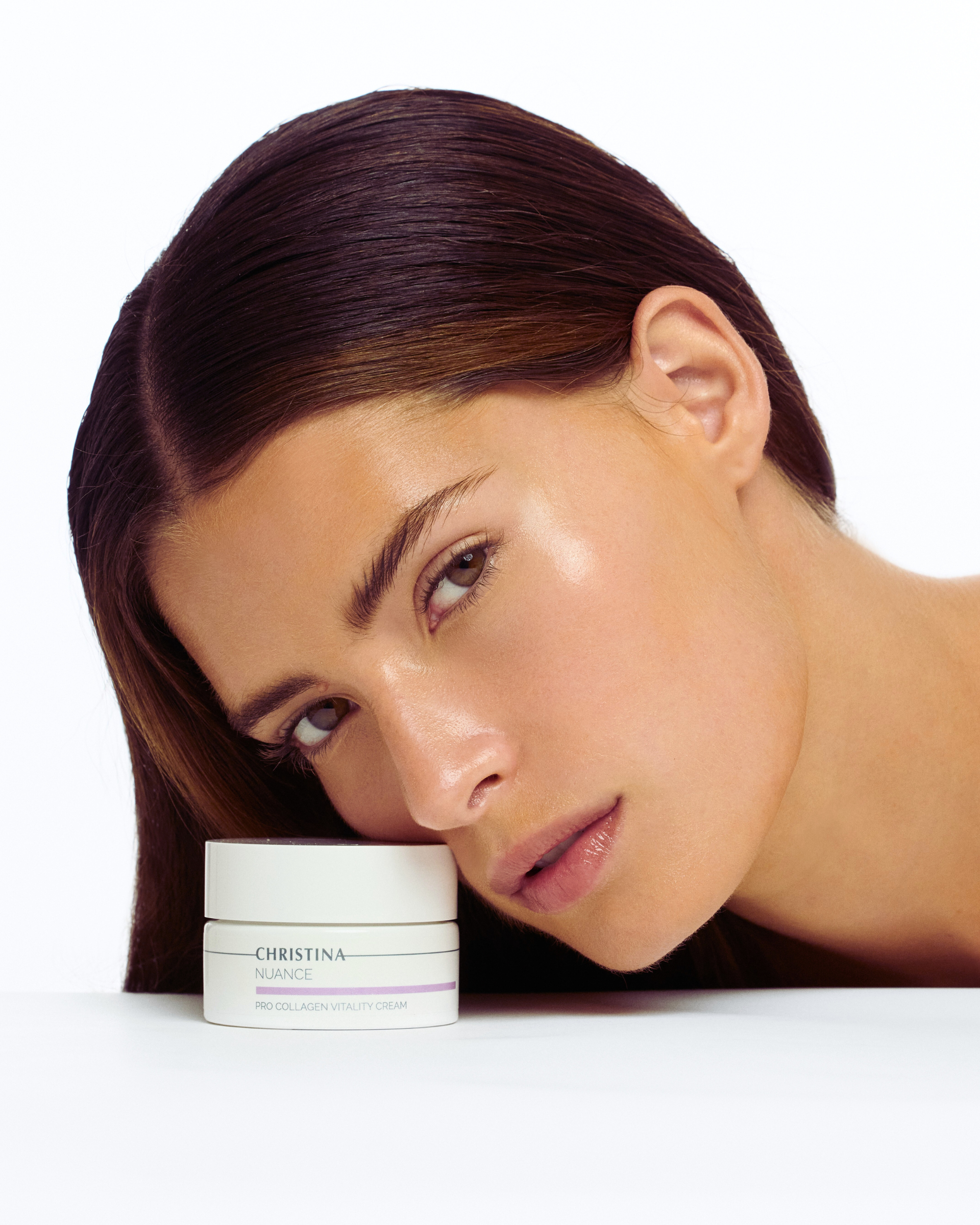 Krem Ujędrniający Christina z Peptydami Odmładzającymi Nuance