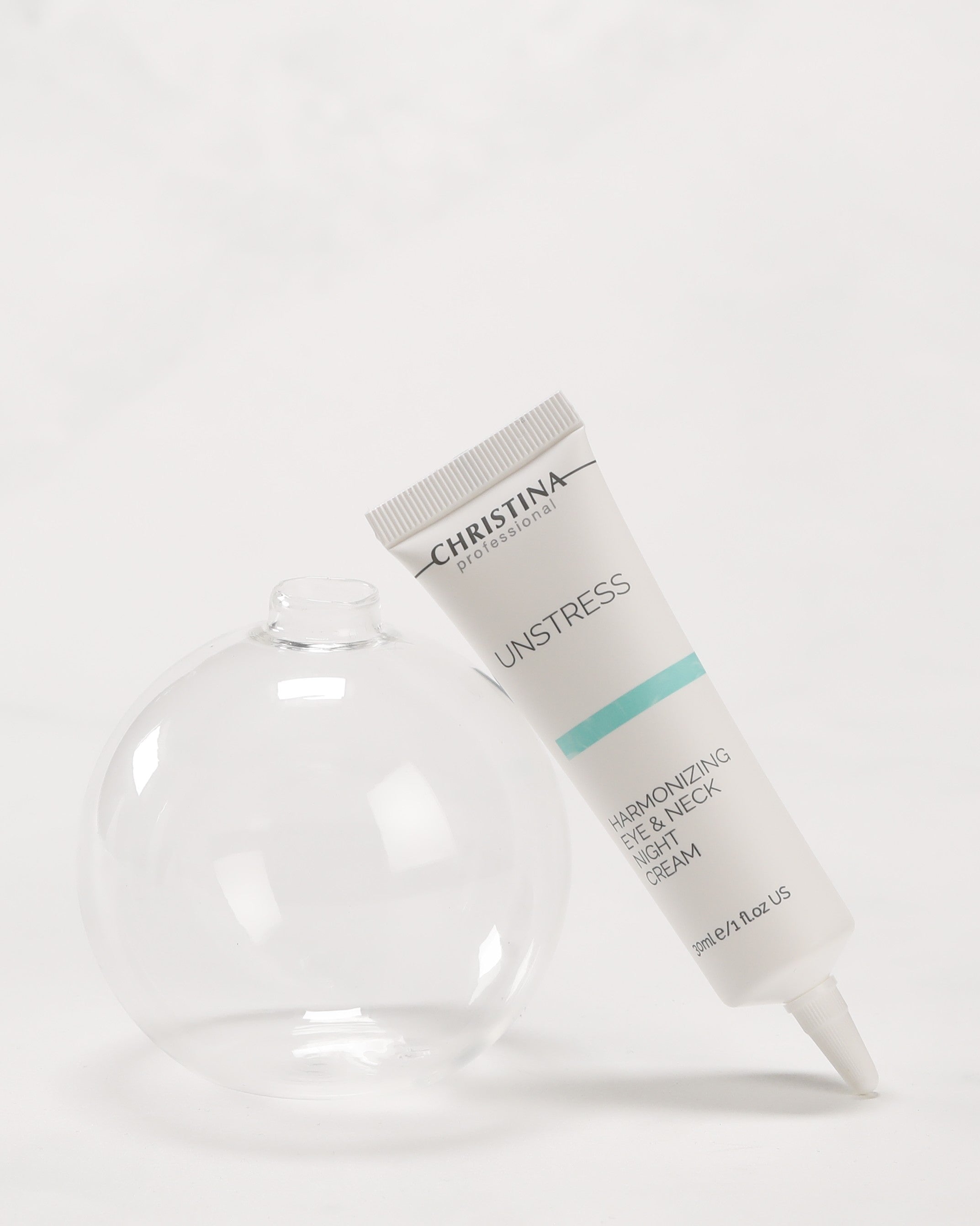 Krem pod oczy Christina z retinolem, kwasem hialuronowym i probiotykami.