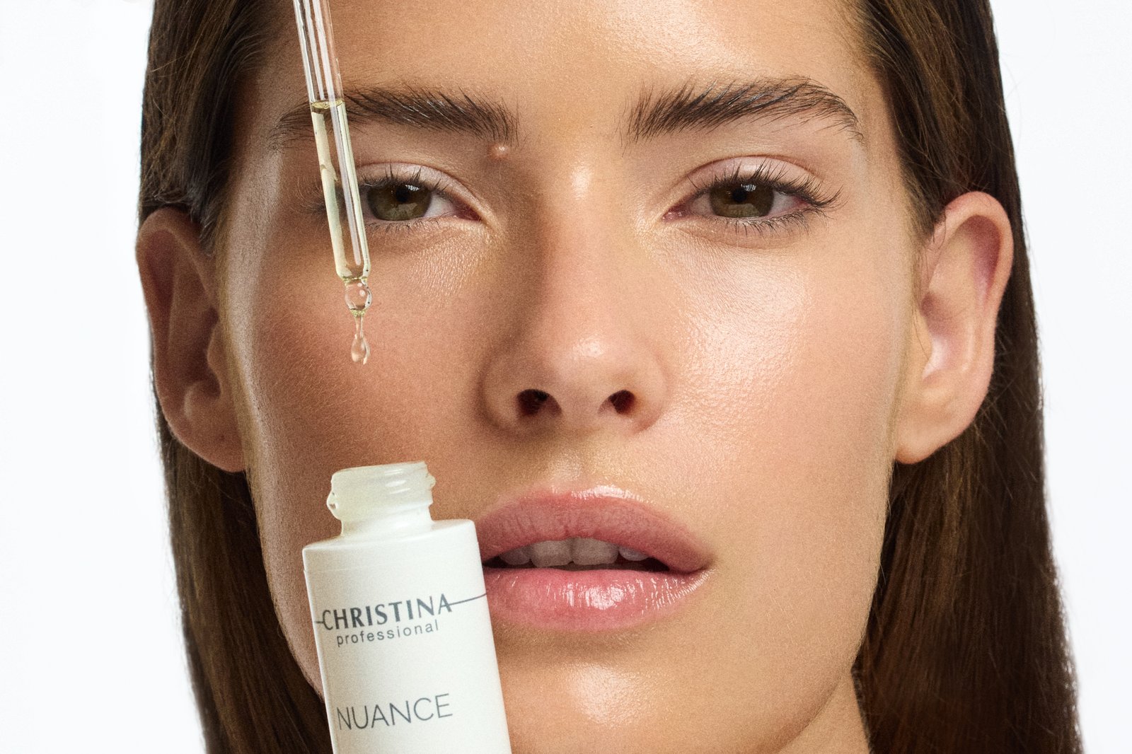 Zmarszczki mimiczne — Christina Forever Young i Nuance anti-age