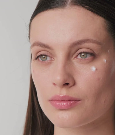 Moist & Illuminate Eye Treatment